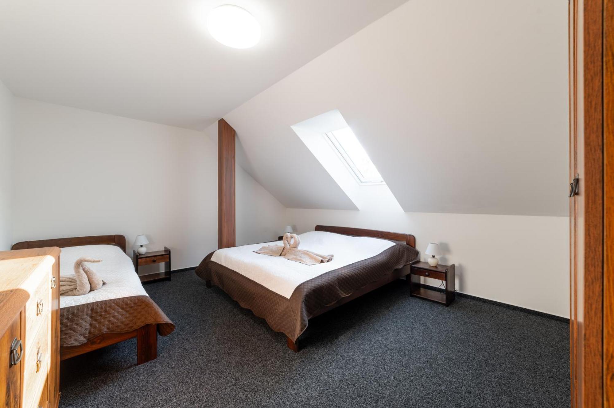 Hotel Cechuv Dvur Louka  Zewnętrze zdjęcie